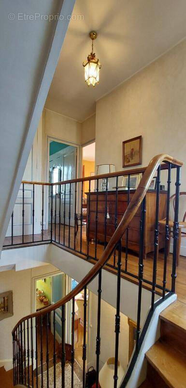 Maison à TASSIN-LA-DEMI-LUNE