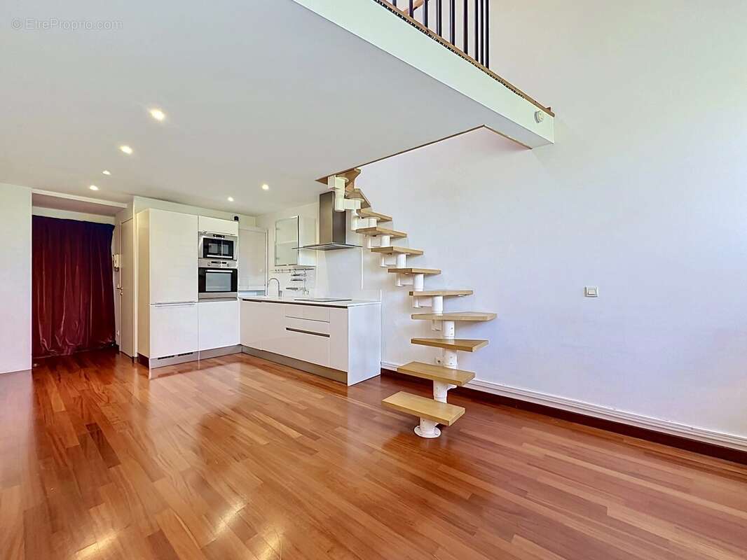 2 pièces Duplex dernier étage - photo 3