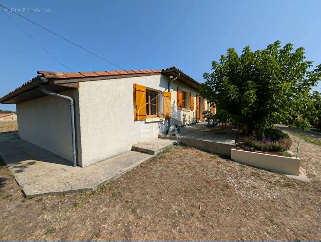 Maison 116m² à Saint Michel de Rivière - photo 2