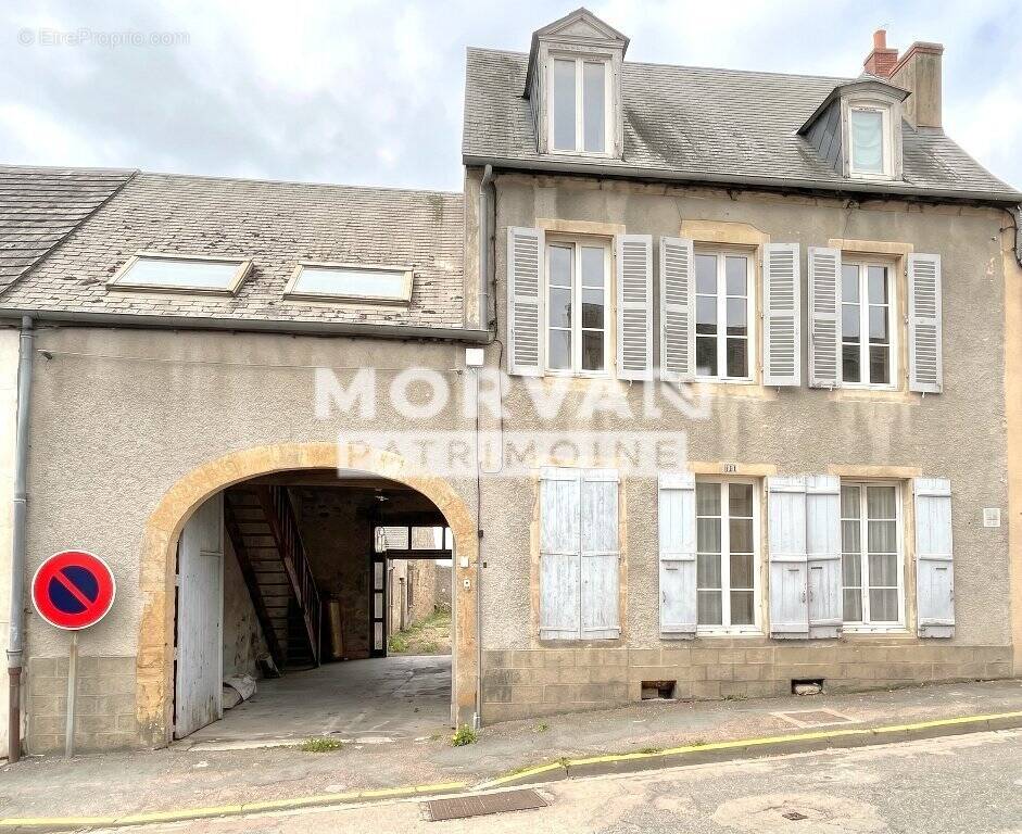Maison à CHATEAU-CHINON(VILLE)