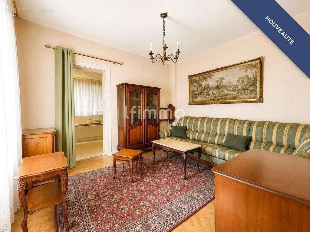 maison mitoyenne 4 pièces sur 8 ares de terrain - photo 4