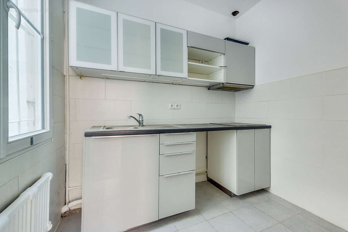 Appartement à PARIS-14E