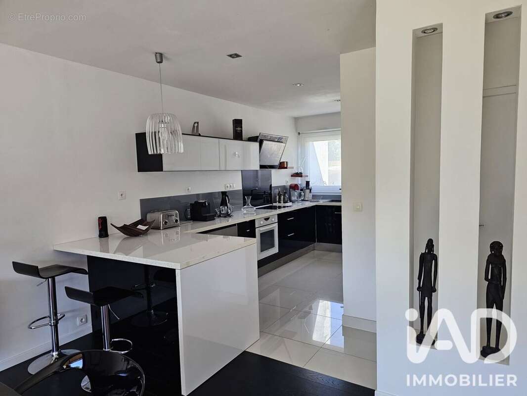 Maison 92 m² à Montsoult  - photo 7
