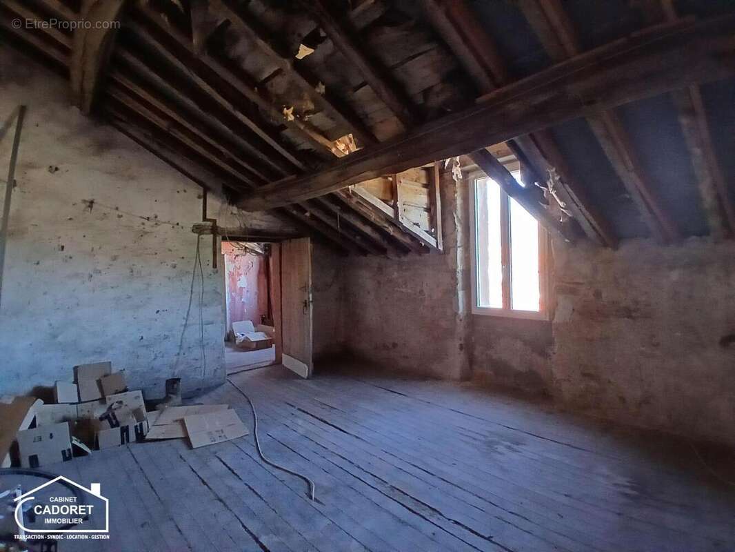   - Maison à PAIMBOEUF