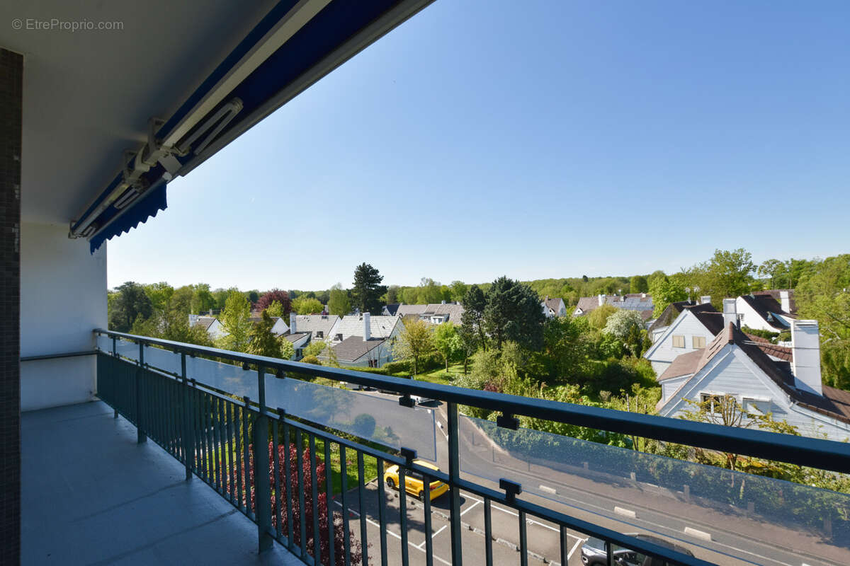 Appartement à LES ESSARTS-LE-ROI