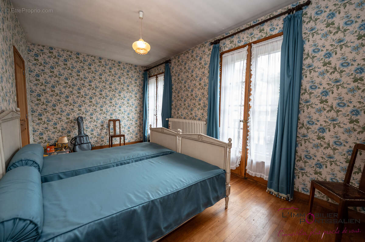 MAISON DE 208 m2 SUR 733 m2- Proche frontière - photo 21