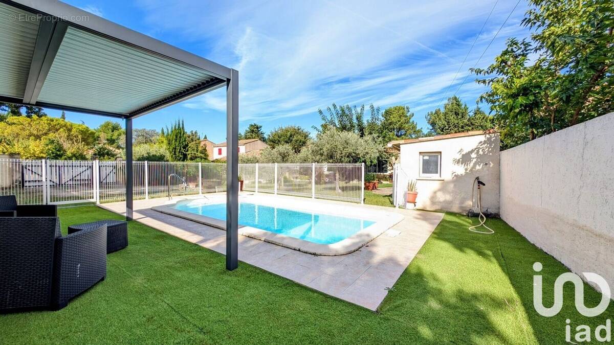 Photo 1 - Maison à ROBION