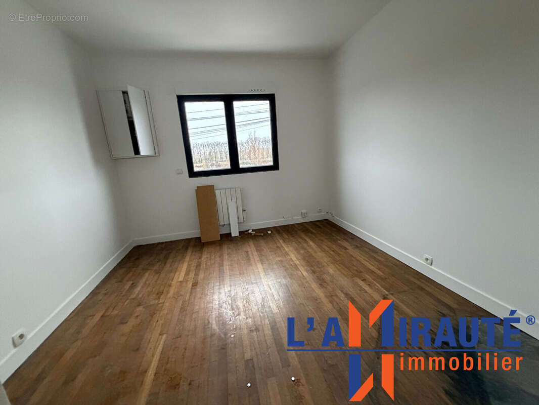 Appartement à SARTROUVILLE