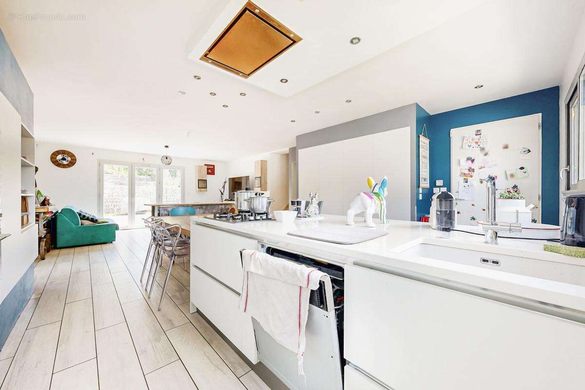 Maison à POLLIONNAY