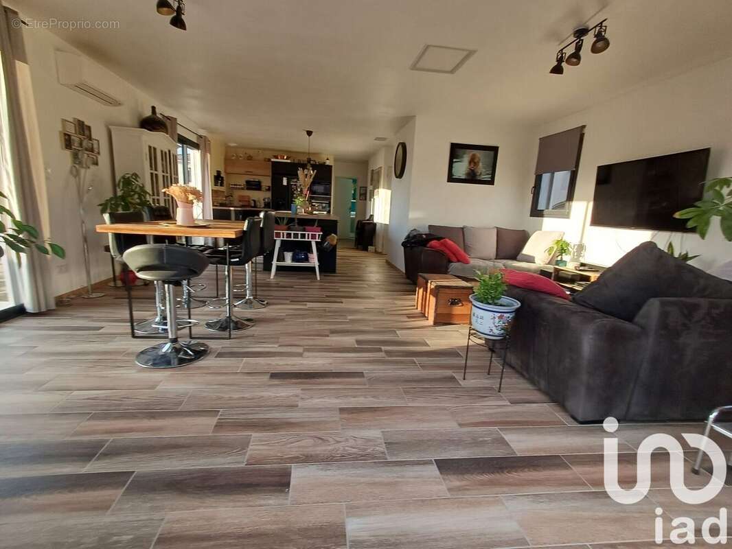 Photo 5 - Maison à LE CASTELLET