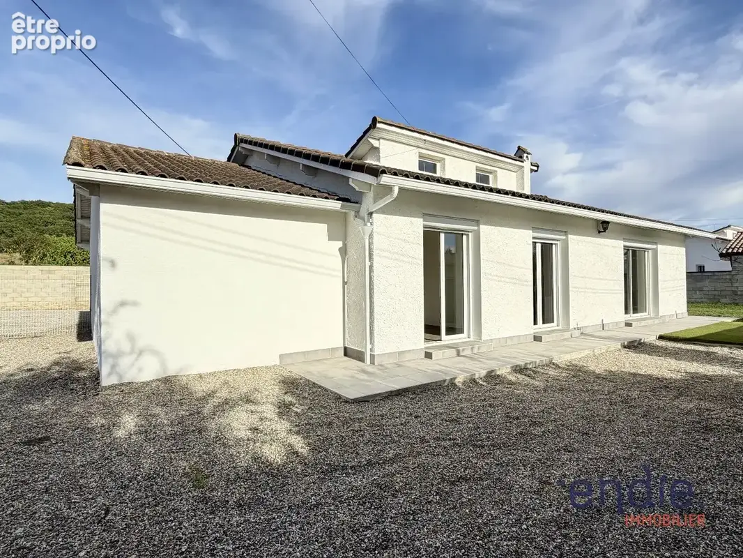 Maison rénovée 103 m2 - Pompignan - Limite Grisolles - Terrain 883 m2 - 3 chambres - Double garage - photo 11
