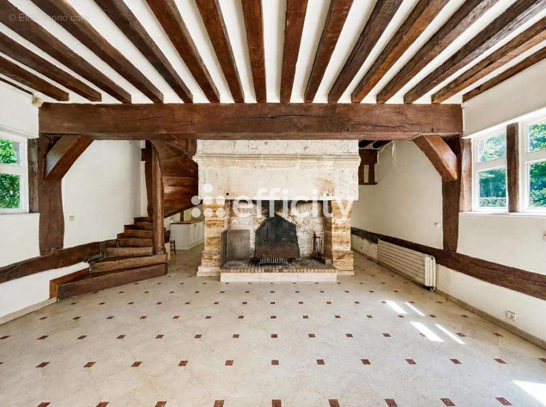 Maison 330 m² à Villers-Saint-Frambourg  - photo 13