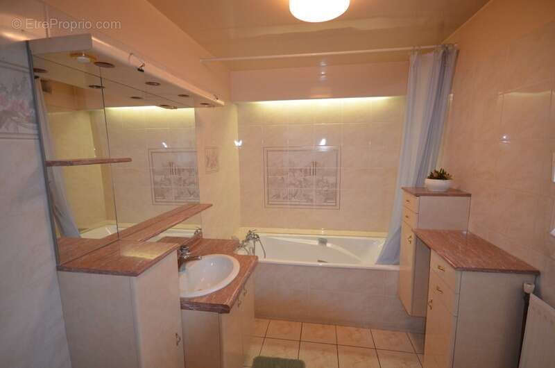 Maison à COULOMMIERS