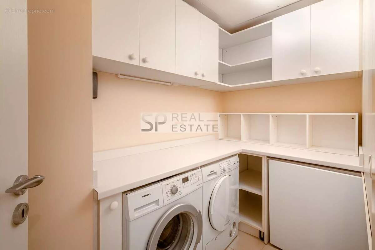 Appartement à MANDELIEU-LA-NAPOULE