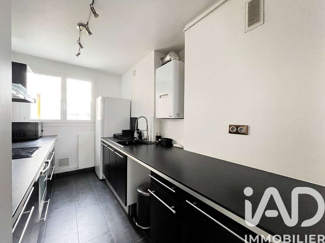 Photo 6 - Appartement à LE PLESSIS-TREVISE
