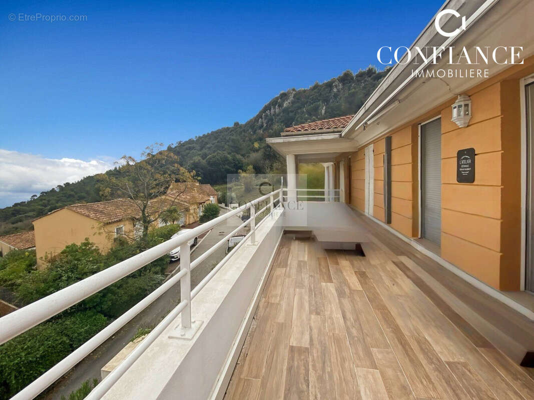 Appartement à EZE