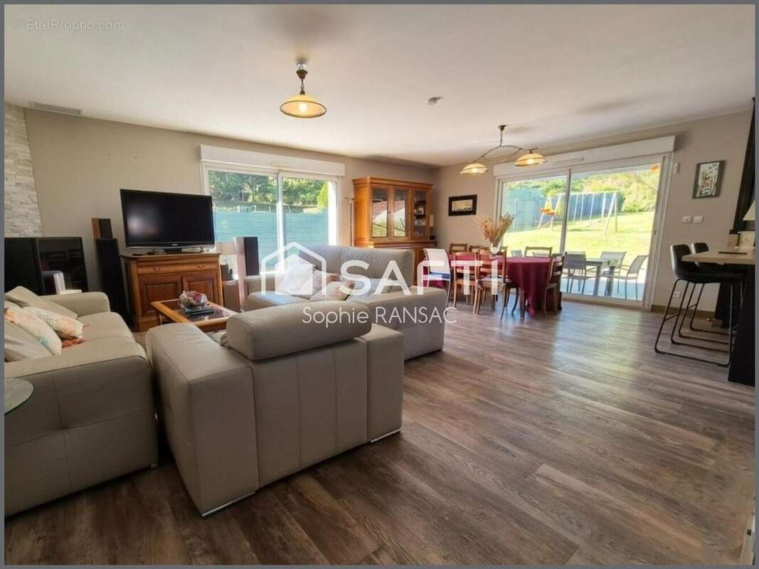 Maison 164 m² à Champcevinel  - photo 6