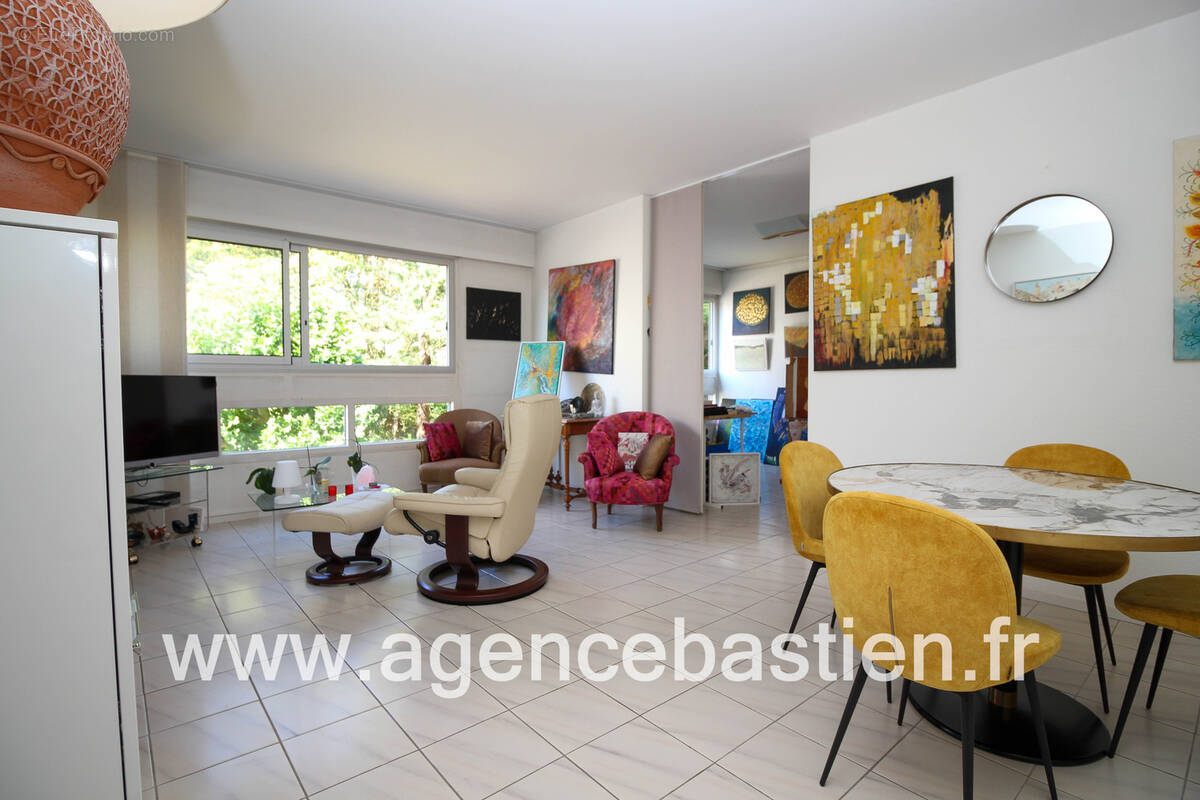 Appartement à FERNEY-VOLTAIRE