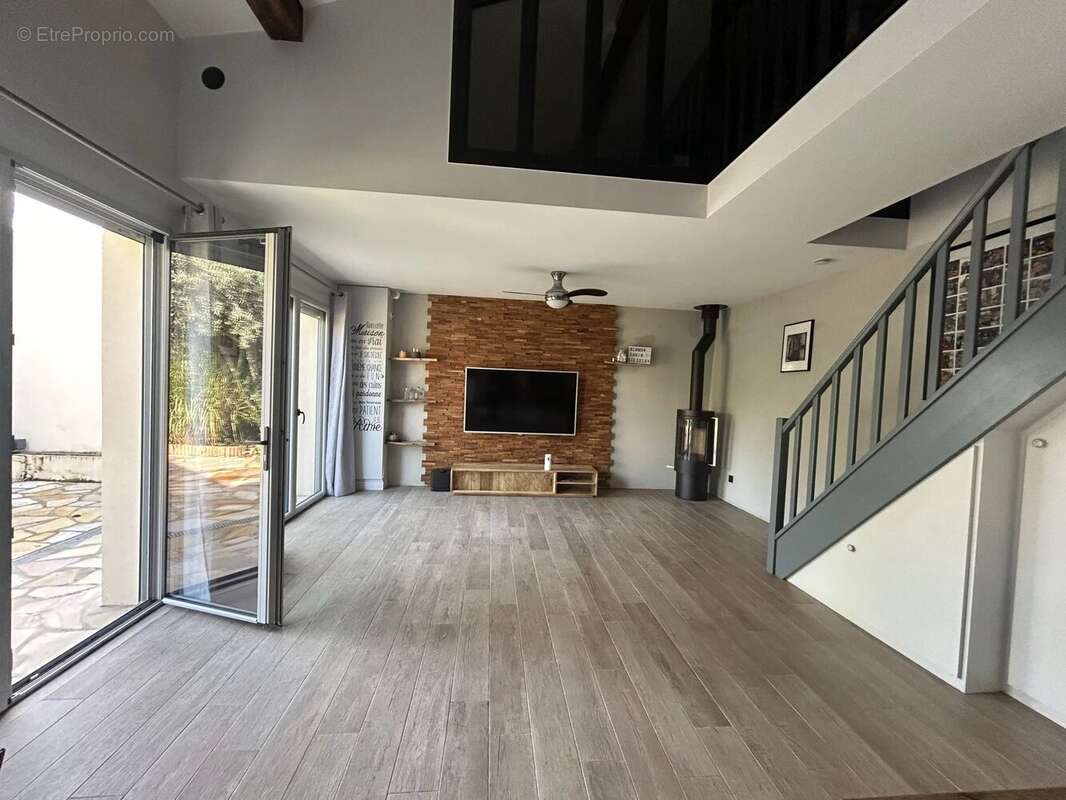 Maison à CROISSY-SUR-SEINE