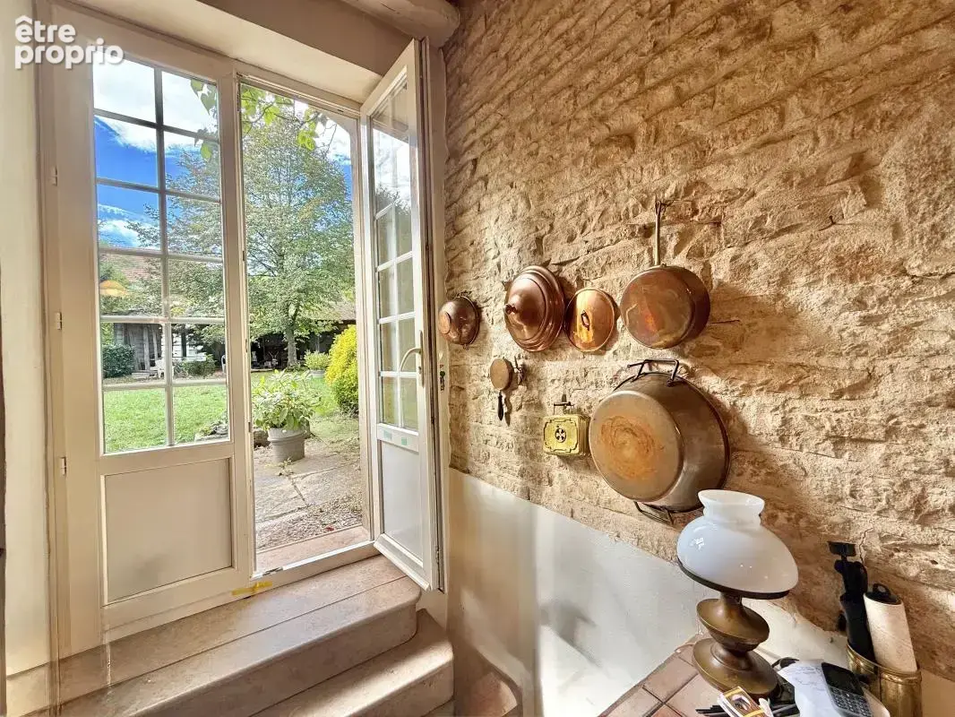 Dijon Sud, Vieux Chenôve, demeure de prestige de 1745 sur terrain de 1822 m² - photo 7