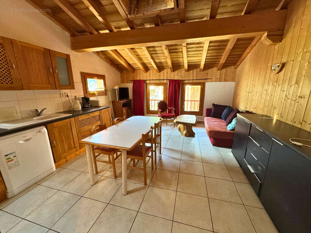 Maison à SAINT-JEAN-DE-BELLEVILLE