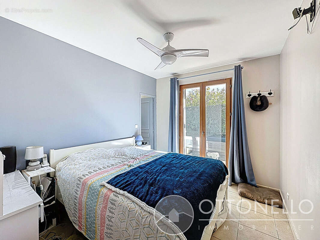 Maison à ROQUEBRUNE-SUR-ARGENS