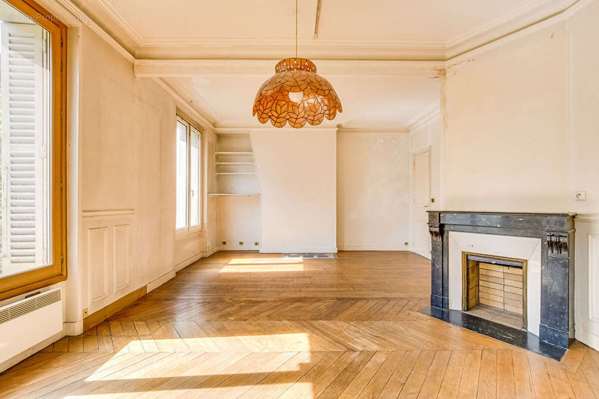 Appartement à PARIS-19E