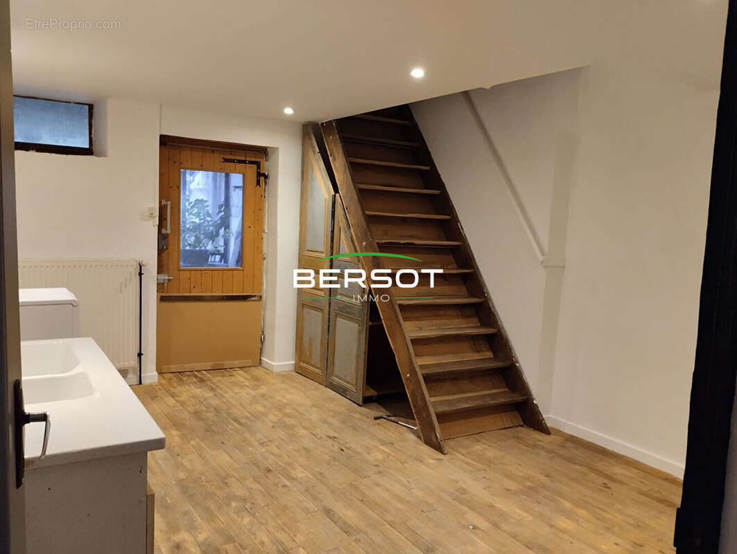 Maison Port Sur Saone 10 pièce(s) 206 m2 - photo 6