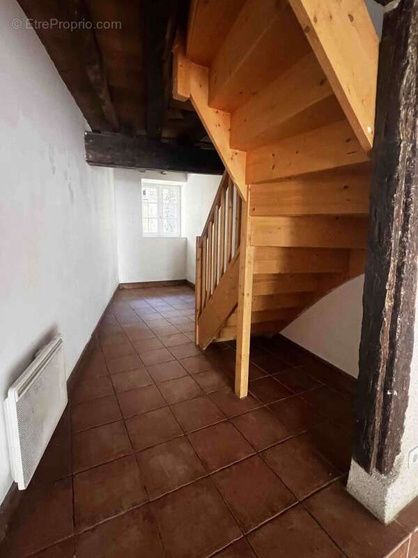 Maison 182 m² à Saulgond  - photo 8