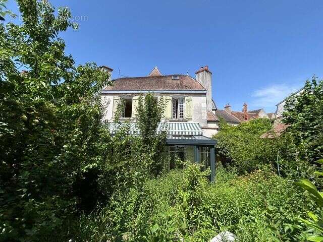 Maison à COSNE-COURS-SUR-LOIRE