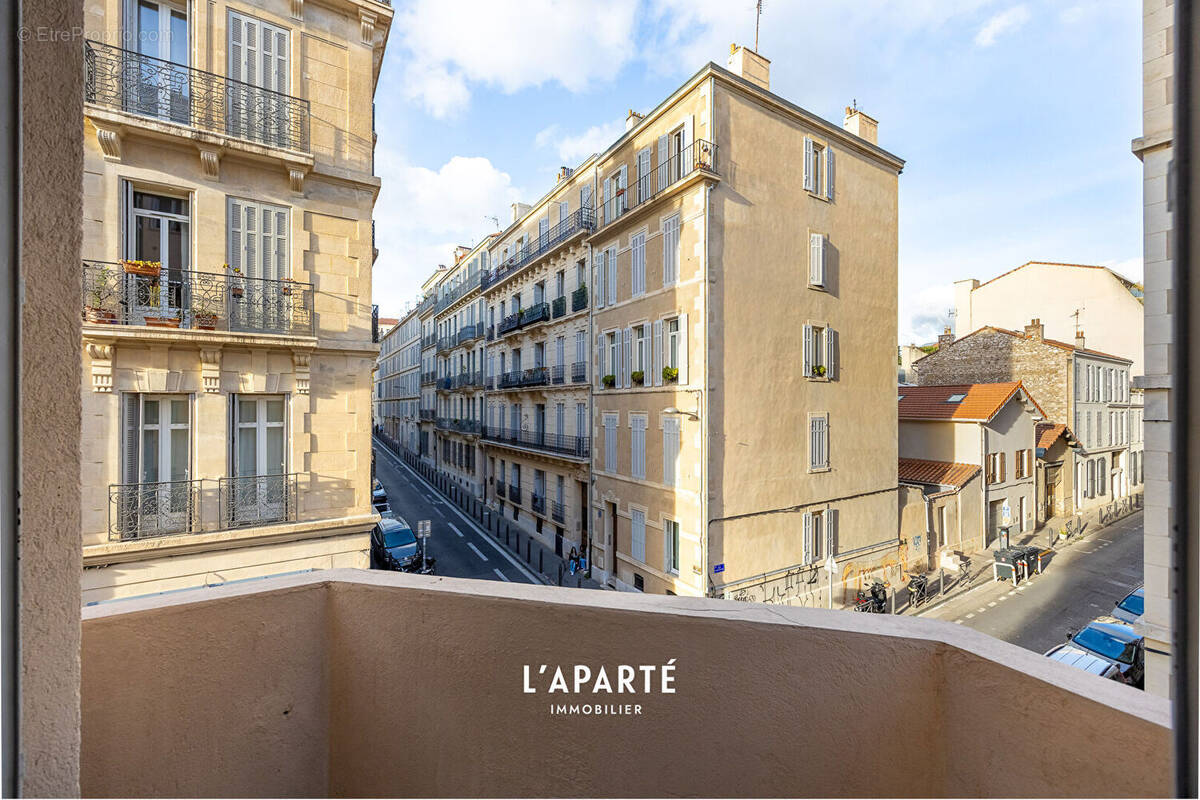 Appartement à MARSEILLE-1E