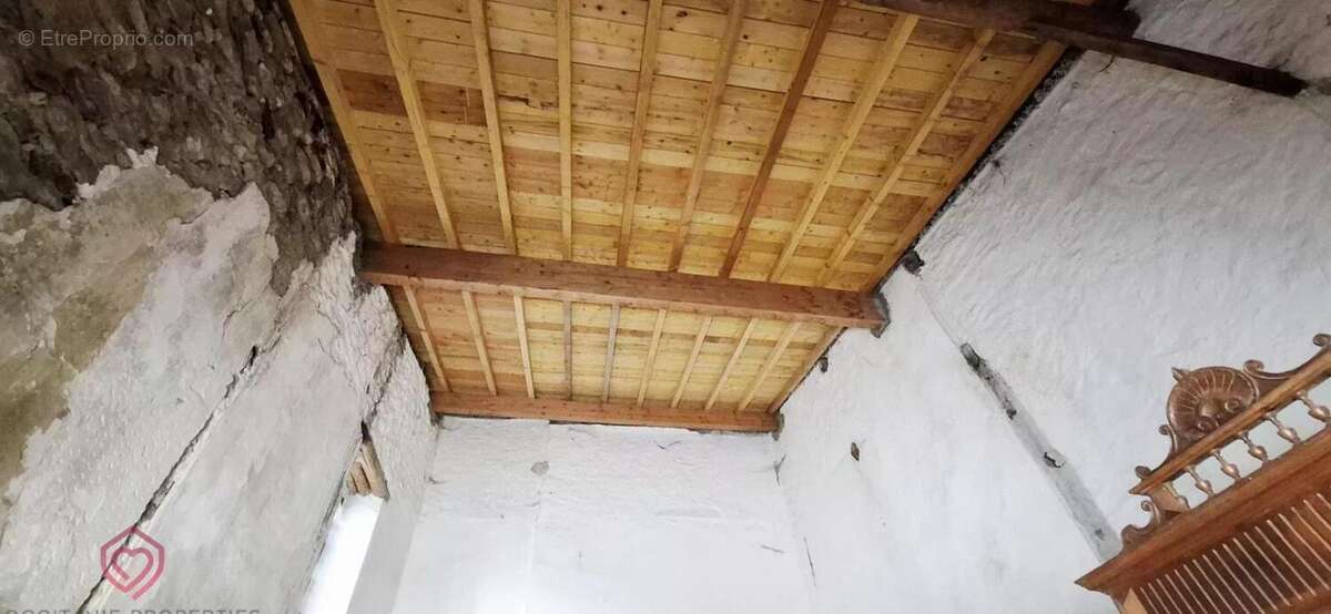 Maison à SAINT-PAUL-DE-JARRAT