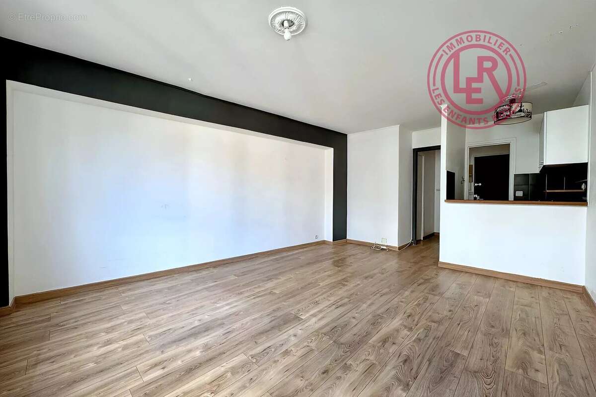 Appartement à PARIS-11E