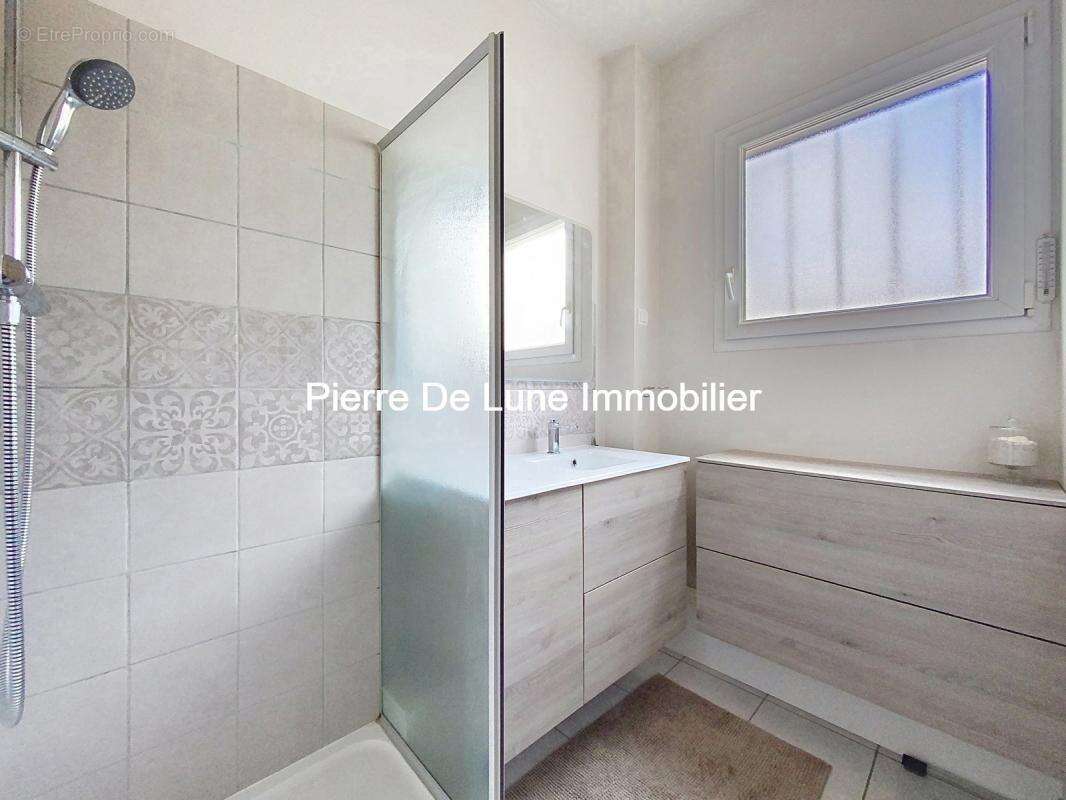 Appartement à OULLINS
