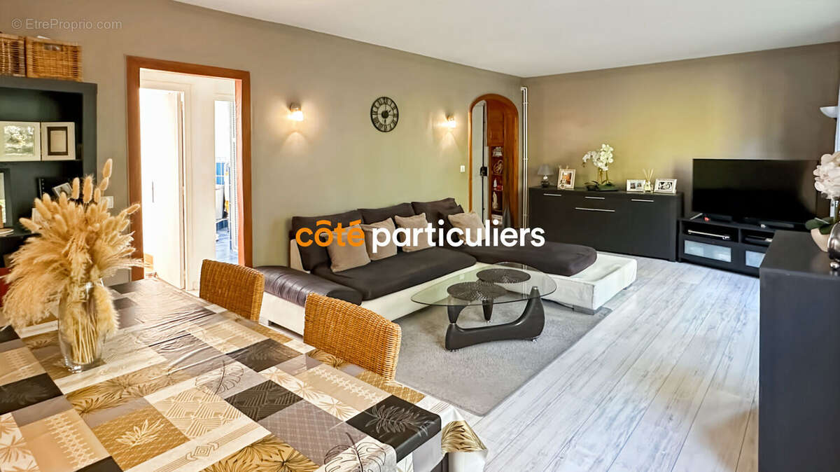 Appartement à BRIE-COMTE-ROBERT