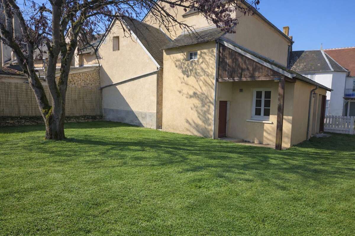 Maison à JOUET-SUR-L'AUBOIS