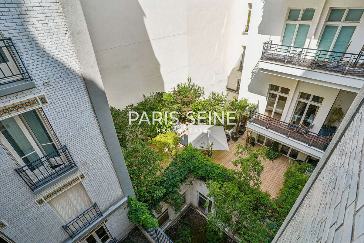 Appartement à PARIS-7E