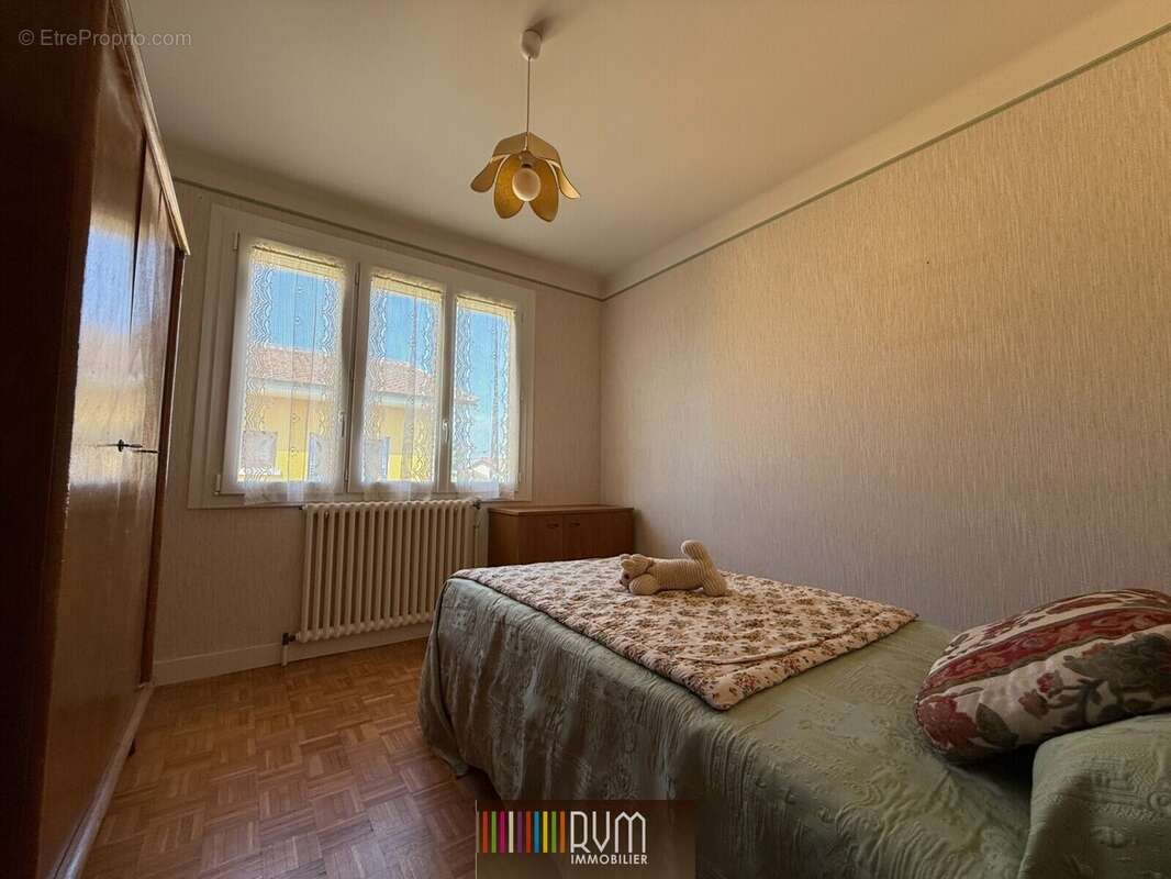 Maison à CEYZERIAT