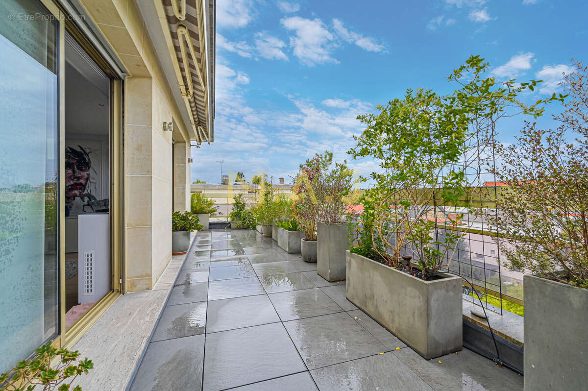 Appartement à LE PERREUX-SUR-MARNE