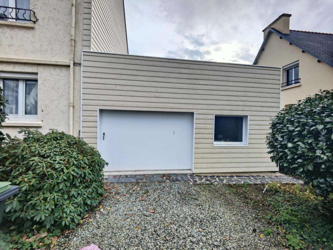 Maison à CARHAIX-PLOUGUER