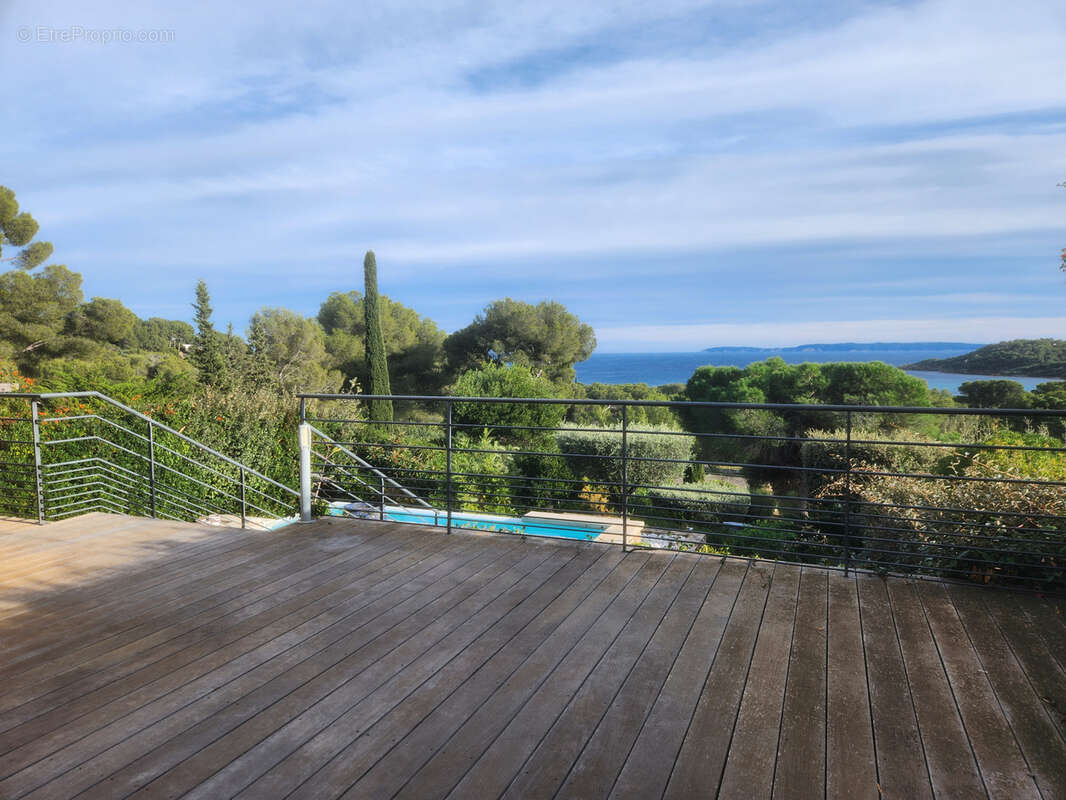 Maison à BORMES-LES-MIMOSAS