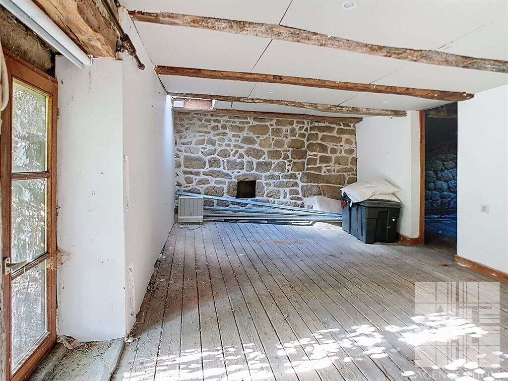 Maison à MEGRIT