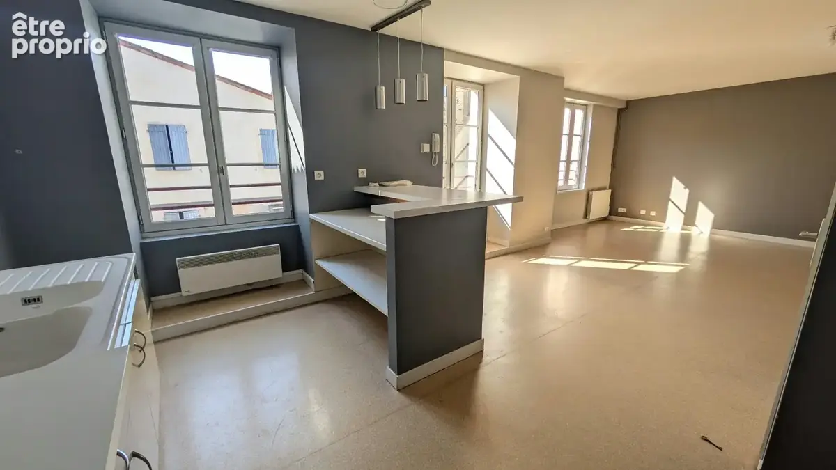 NIORT   Bel appartement 84 m2   2 chambres - Cave et Parking - photo 3