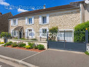 Maison à ROZAY-EN-BRIE