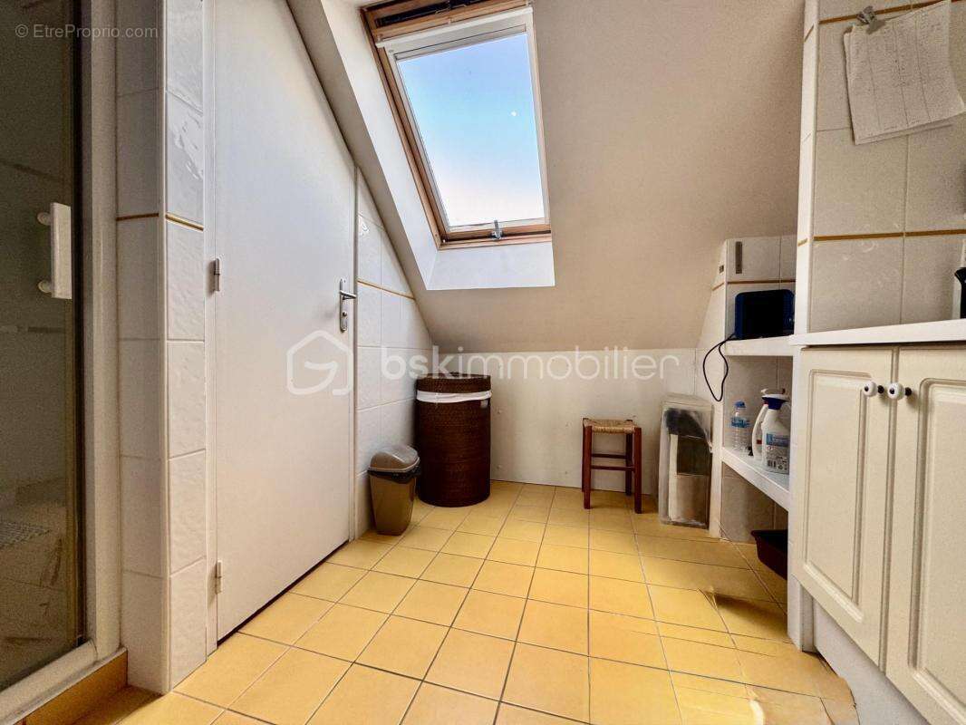 Maison à ESTREES-SAINT-DENIS
