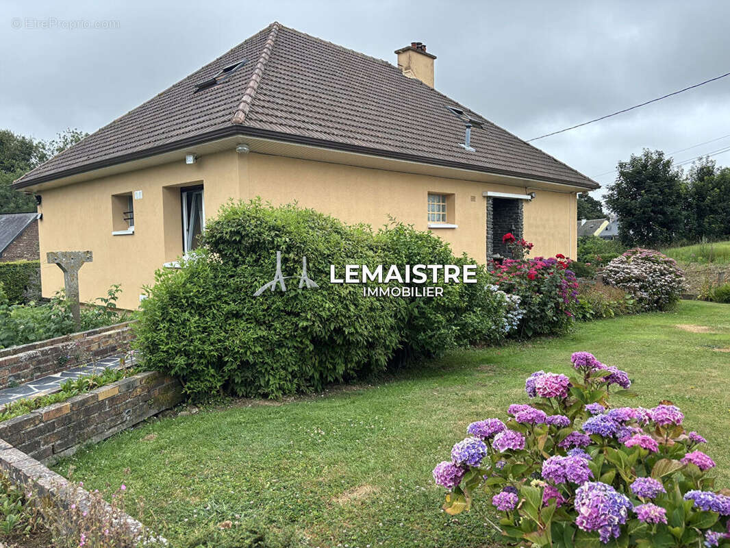 Maison à vendre- Gonneville La Mallet- 114 m2-  4 chambres - photo 2