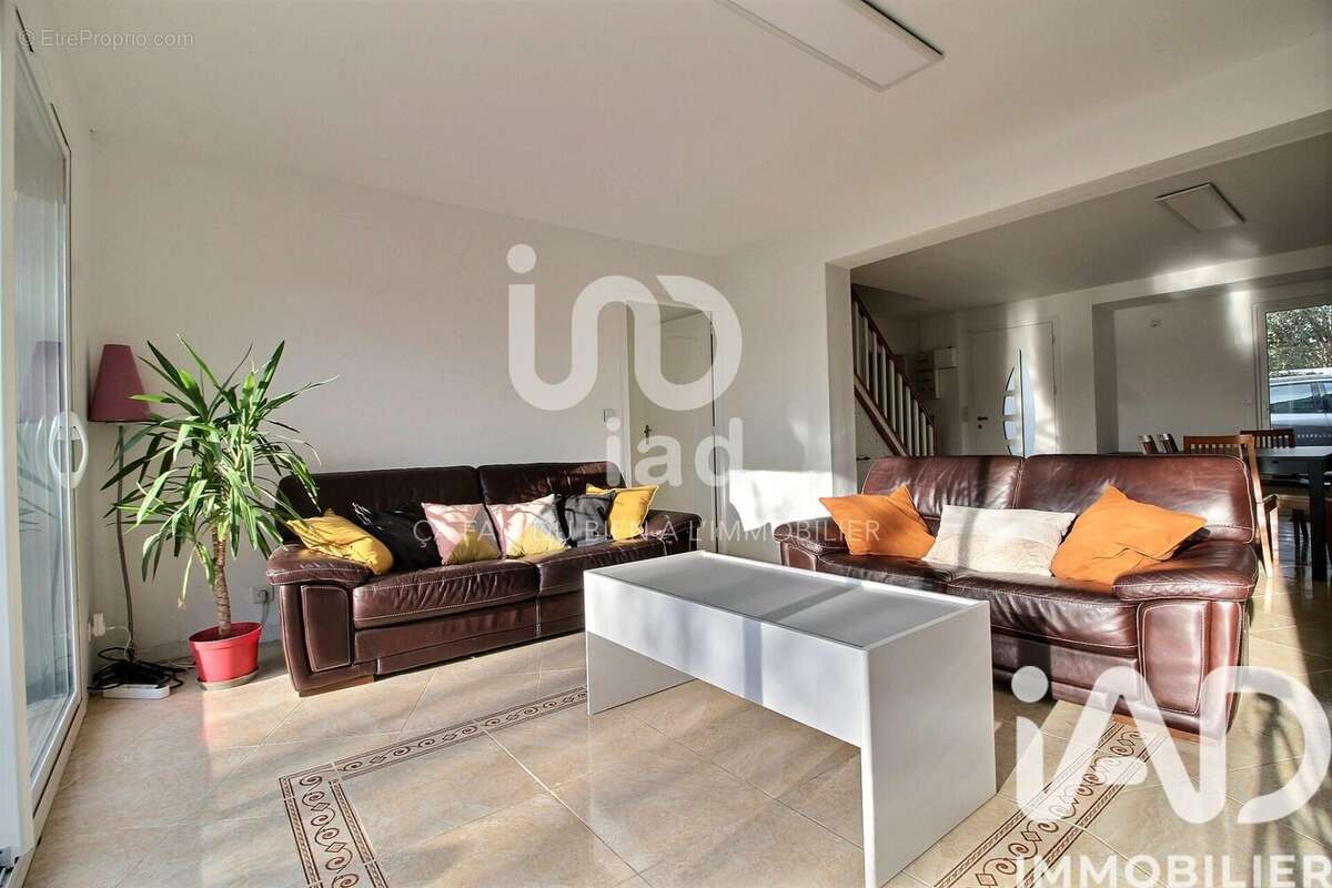 Photo 4 - Maison à CRISENOY