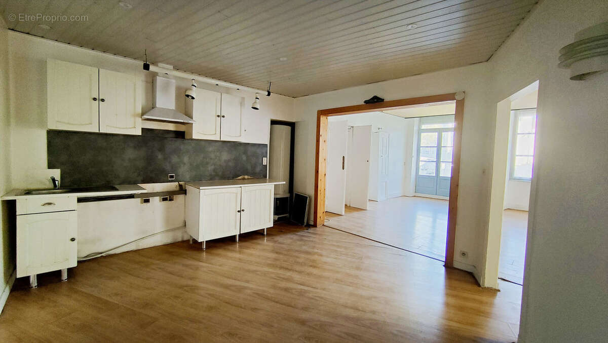 Appartement à AUBENAS