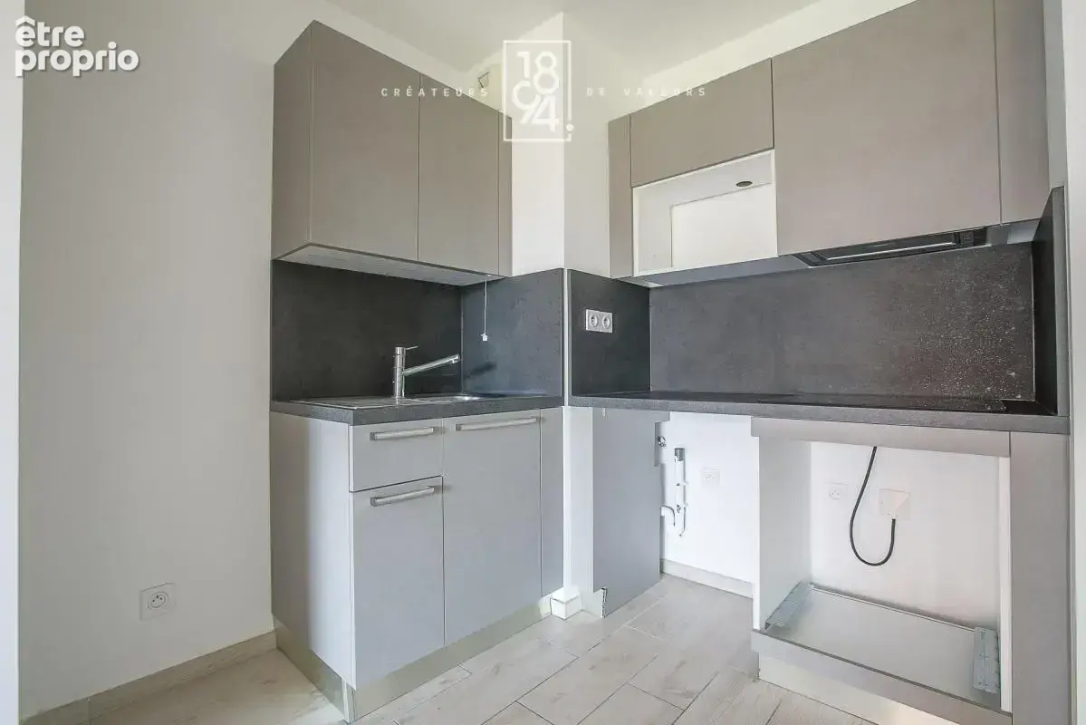 Appartement T2 à vendre Marseille 08 (13008)  43.90 m² terrasse  parking moto  - photo 6