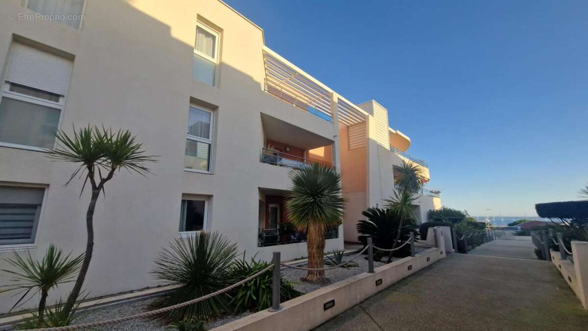 Appartement à MEZE